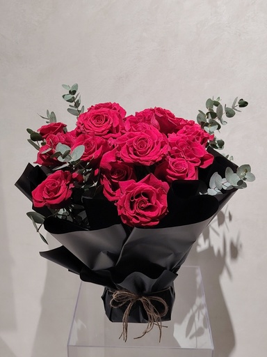RED ROUND BOUQUET